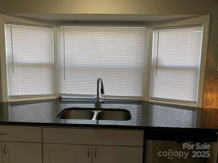 150 Twisted Oak Lane, Gastonia, NC 28052.  MLS# CAR4227744, YatesRealty ID 12721. 