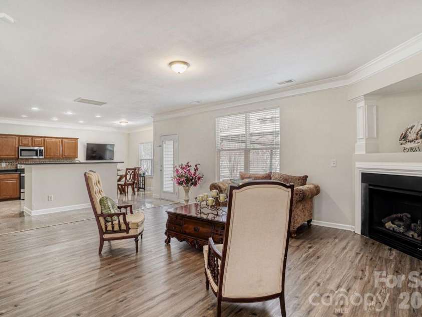 13622 Stringfellow Lane, Charlotte, NC 28278.  MLS# CAR4353206, YatesRealty ID 12723. 