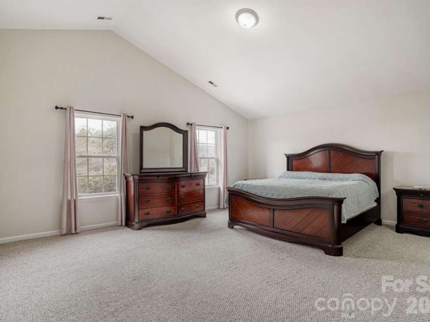 13622 Stringfellow Lane, Charlotte, NC 28278.  MLS# CAR4353206, YatesRealty ID 12723. Master Bedroom