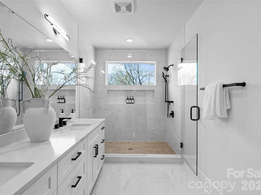 2013 South Street, Charlotte, NC 28208.  MLS# CAR4355952, YatesRealty ID 12725. 