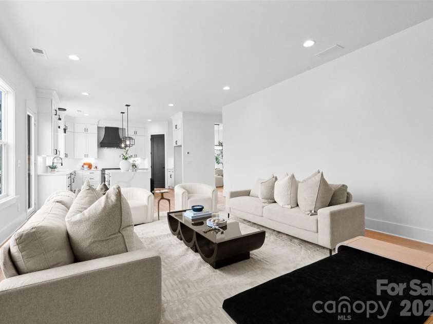 2013 South Street, Charlotte, NC 28208.  MLS# CAR4355952, YatesRealty ID 12725. 
