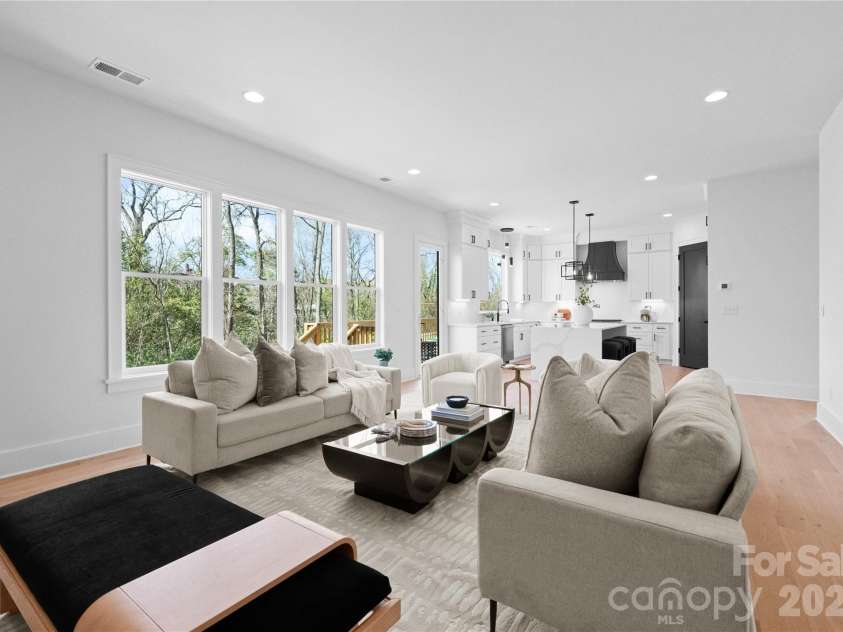 2013 South Street, Charlotte, NC 28208.  MLS# CAR4355952, YatesRealty ID 12725. 