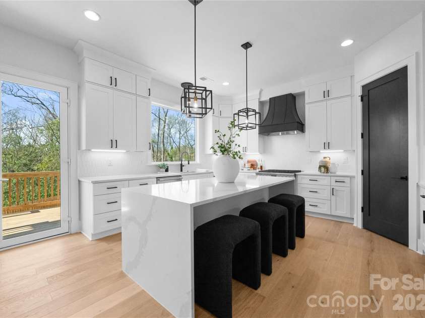 2013 South Street, Charlotte, NC 28208.  MLS# CAR4355952, YatesRealty ID 12725. 