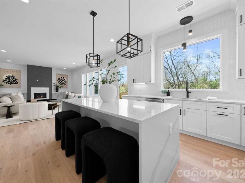 2013 South Street, Charlotte, NC 28208.  MLS# CAR4355952, YatesRealty ID 12725. 