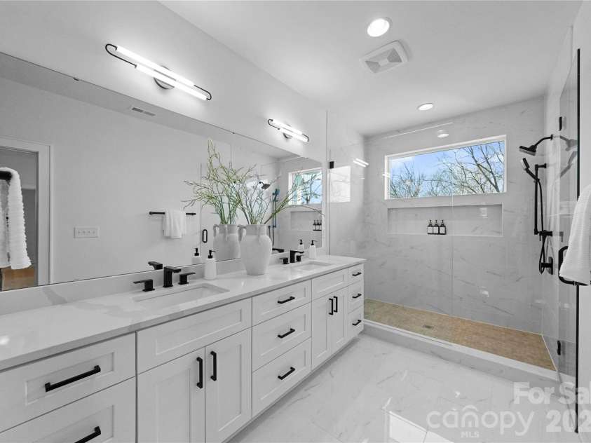 2013 South Street, Charlotte, NC 28208.  MLS# CAR4355952, YatesRealty ID 12725. 
