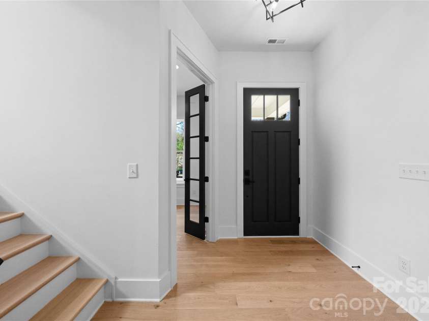 2013 South Street, Charlotte, NC 28208.  MLS# CAR4355952, YatesRealty ID 12725. 