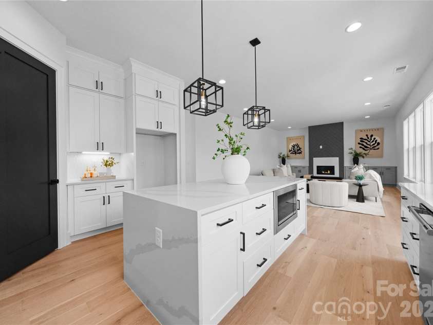 2013 South Street, Charlotte, NC 28208.  MLS# CAR4355952, YatesRealty ID 12725. 