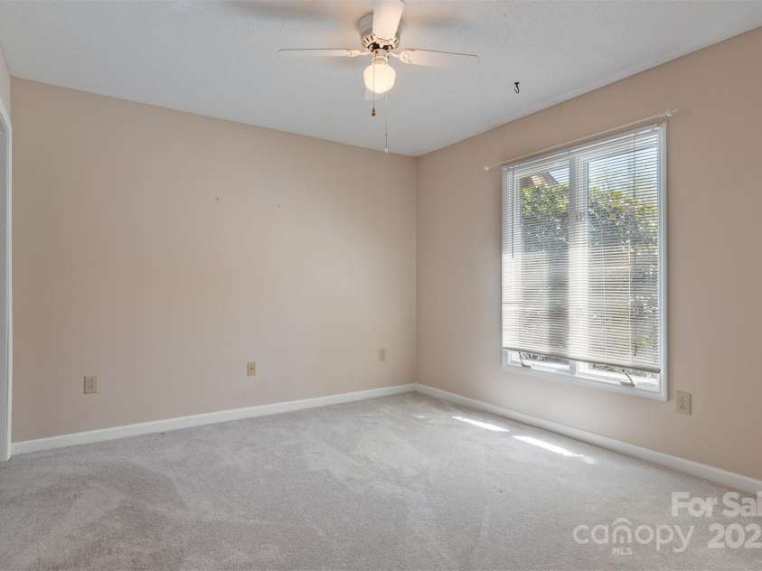 1652 12th Street, Hickory, NC 28601.  MLS# CAR4194268, YatesRealty ID 12726. 