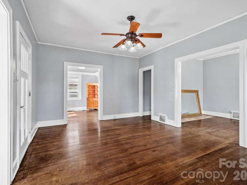 221 Summit Street, Asheville, NC 28803.  MLS# CAR4358791, YatesRealty ID 12726. 