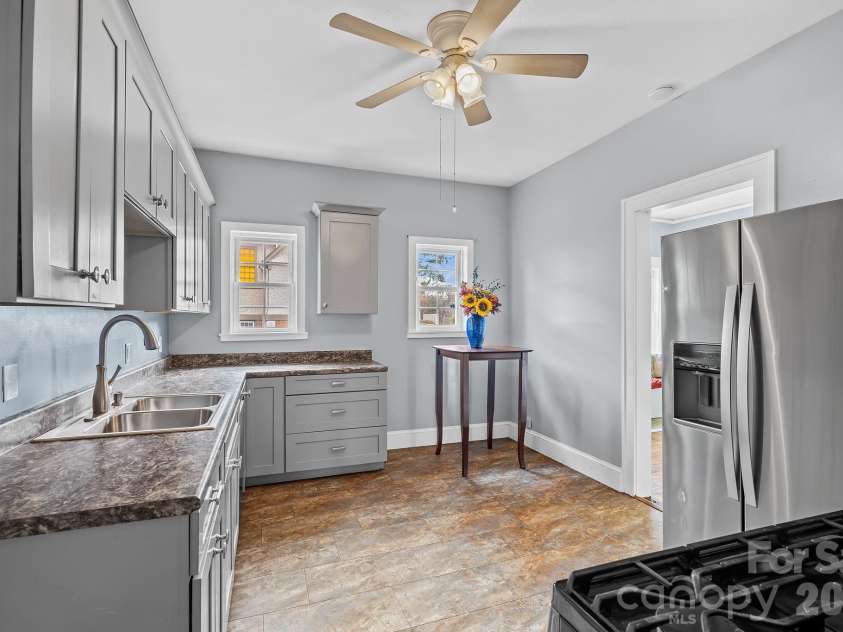 221 Summit Street, Asheville, NC 28803.  MLS# CAR4358791, YatesRealty ID 12726. 