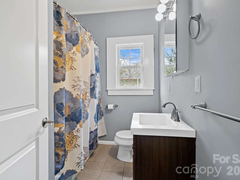 221 Summit Street, Asheville, NC 28803.  MLS# CAR4358791, YatesRealty ID 12726. 