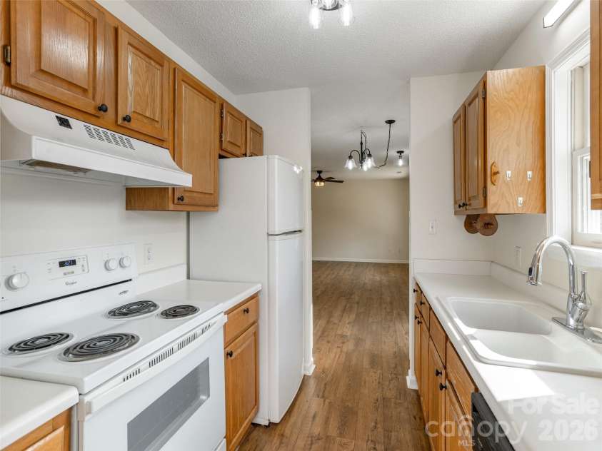 203 Rocky Mountain Way, Arden, NC 28704.  MLS# CAR4361121, YatesRealty ID 12729. 