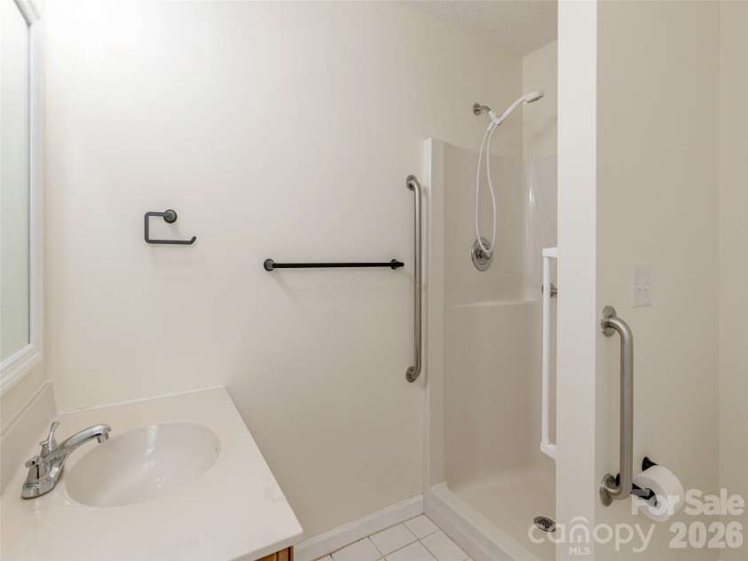 203 Rocky Mountain Way, Arden, NC 28704.  MLS# CAR4361121, YatesRealty ID 12729. 