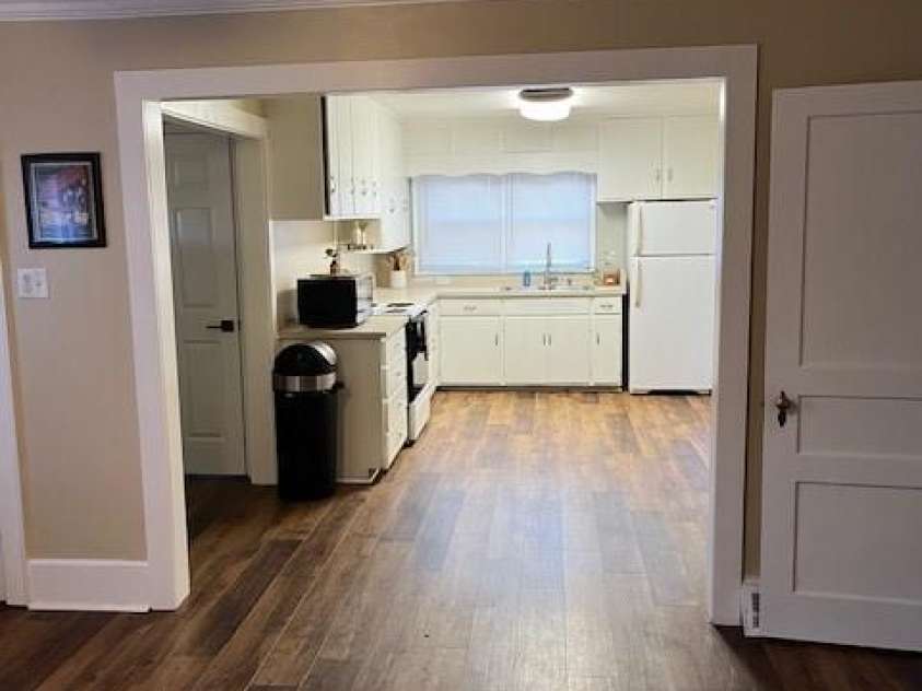 1001 End Avenue, Statesville, NC 28677.  MLS# CAR4203888, YatesRealty ID 1273. 