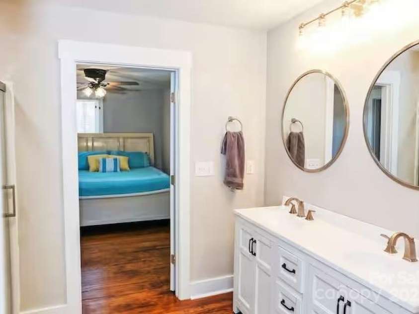 606 childs Street, Lincolnton, NC 28092.  MLS# CAR4327125, YatesRealty ID 1273. 