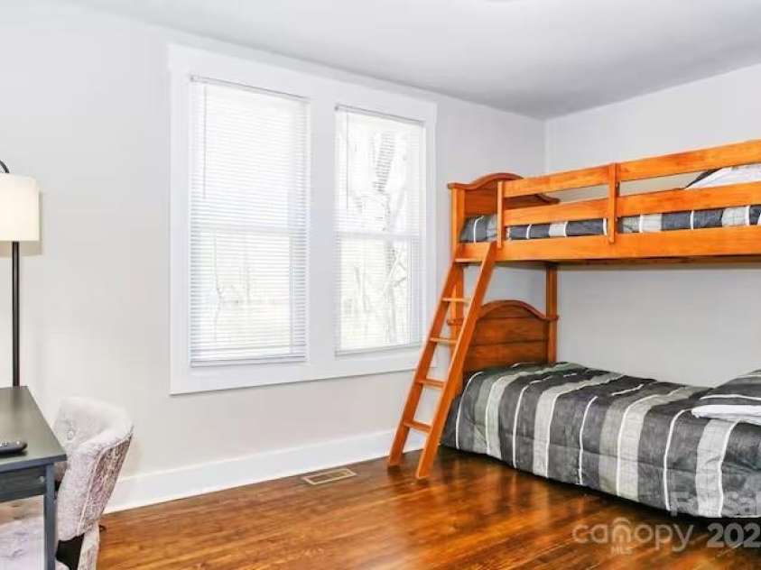 606 childs Street, Lincolnton, NC 28092.  MLS# CAR4327125, YatesRealty ID 1273. 