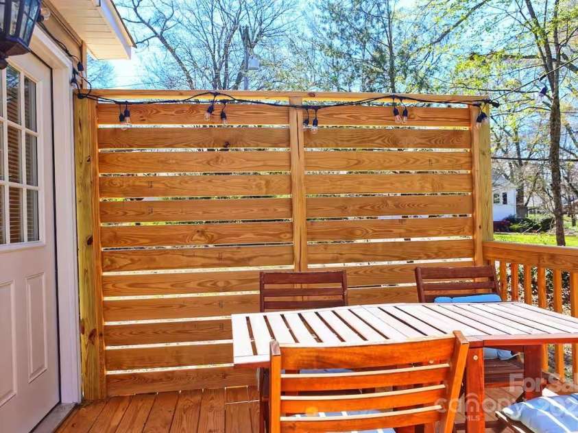 606 childs Street, Lincolnton, NC 28092.  MLS# CAR4327125, YatesRealty ID 1273. 