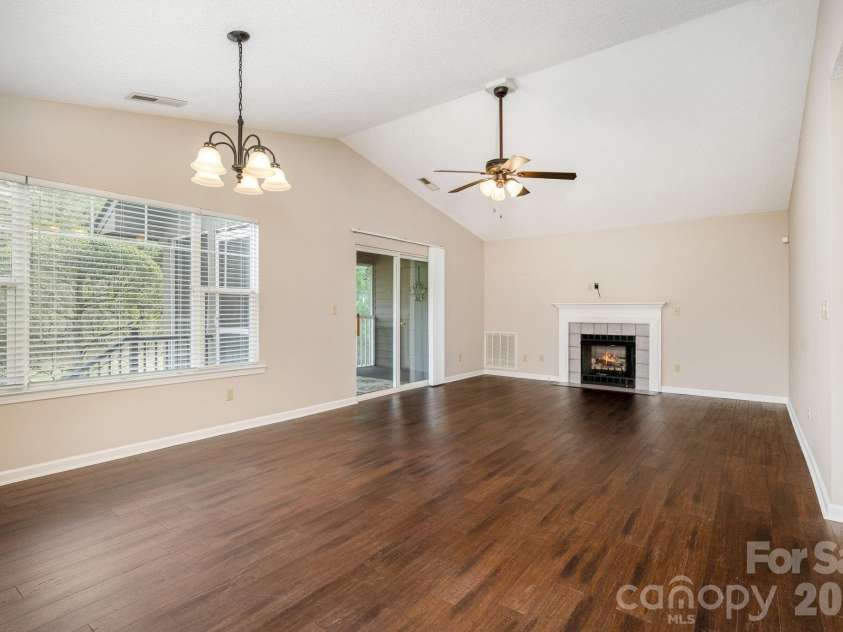 501 Fox Den Court, Hendersonville, NC 28792.  MLS# CAR4361980, YatesRealty ID 12730. 