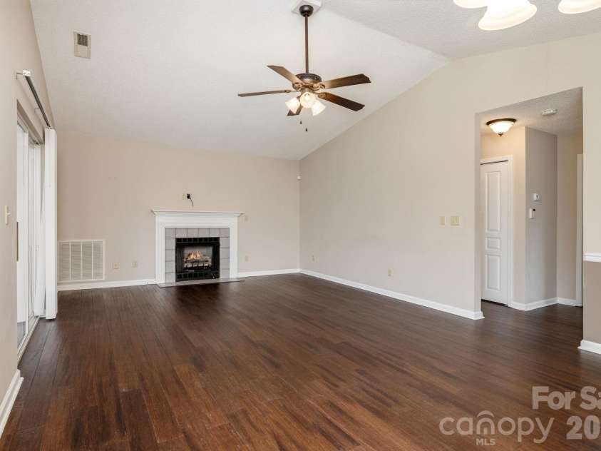 501 Fox Den Court, Hendersonville, NC 28792.  MLS# CAR4361980, YatesRealty ID 12730. 