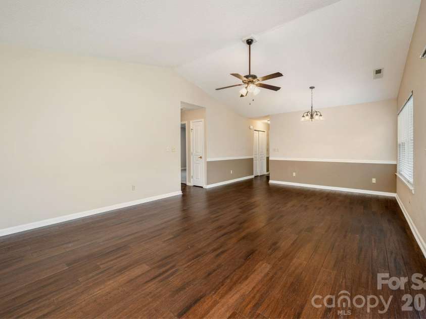 501 Fox Den Court, Hendersonville, NC 28792.  MLS# CAR4361980, YatesRealty ID 12730. 
