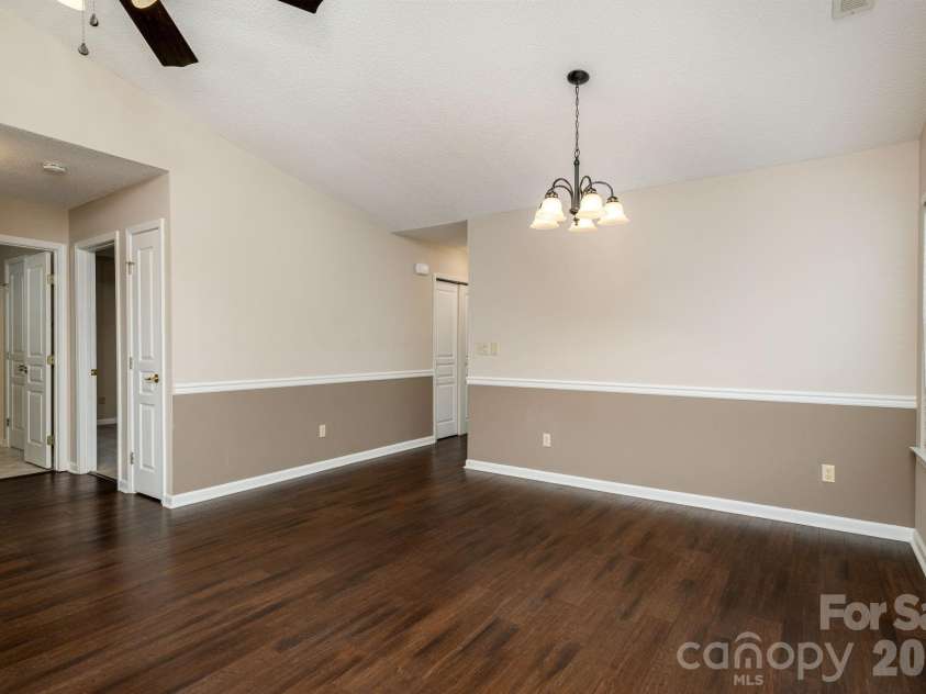 501 Fox Den Court, Hendersonville, NC 28792.  MLS# CAR4361980, YatesRealty ID 12730. 