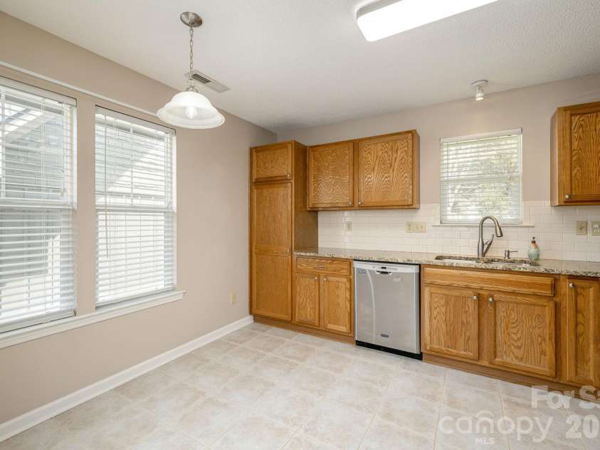 501 Fox Den Court, Hendersonville, NC 28792.  MLS# CAR4361980, YatesRealty ID 12730. 