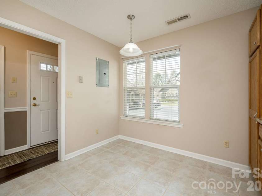 501 Fox Den Court, Hendersonville, NC 28792.  MLS# CAR4361980, YatesRealty ID 12730. 