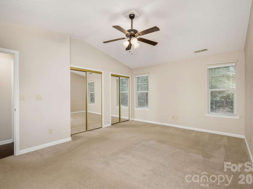 501 Fox Den Court, Hendersonville, NC 28792.  MLS# CAR4361980, YatesRealty ID 12730. 