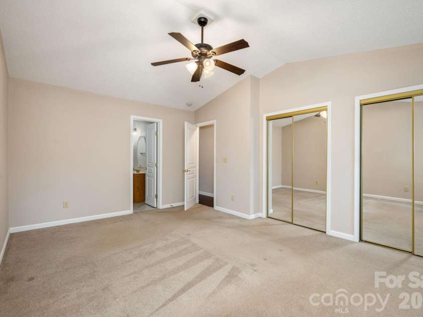 501 Fox Den Court, Hendersonville, NC 28792.  MLS# CAR4361980, YatesRealty ID 12730. 