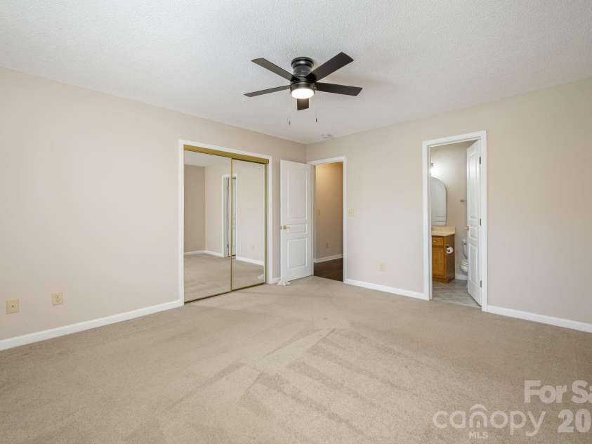 501 Fox Den Court, Hendersonville, NC 28792.  MLS# CAR4361980, YatesRealty ID 12730. 