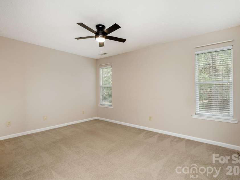 501 Fox Den Court, Hendersonville, NC 28792.  MLS# CAR4361980, YatesRealty ID 12730. 