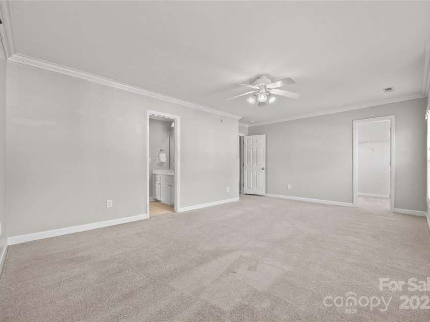 6424 Chadwell Court, Fort Mill, SC 29707.  MLS# CAR4255139, YatesRealty ID 12730. Bedroom 3 with Attached Jack-and Jill Bathroom and Walk-In Closet
