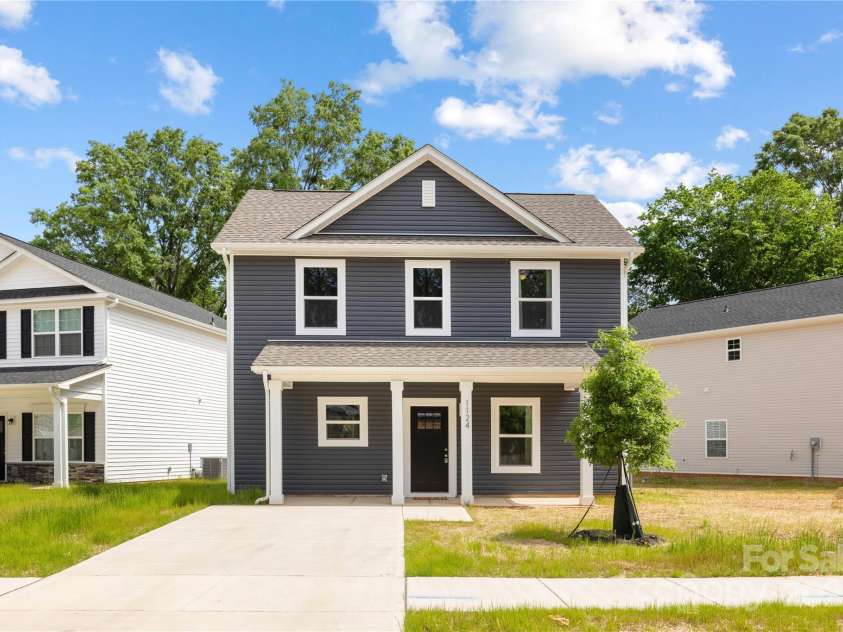 1124 Thayer Glen Court, Charlotte, NC 28213.  MLS# CAR4220323, YatesRealty ID 12732. 