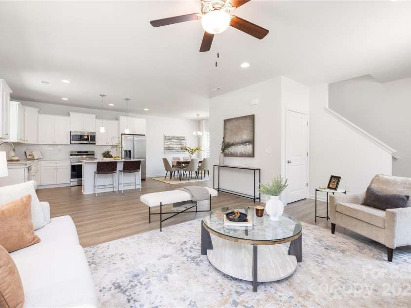 1124 Thayer Glen Court, Charlotte, NC 28213.  MLS# CAR4220323, YatesRealty ID 12732. 
