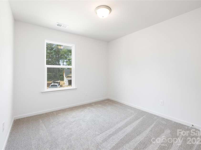 1124 Thayer Glen Court, Charlotte, NC 28213.  MLS# CAR4220323, YatesRealty ID 12732. 