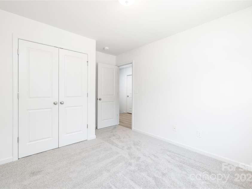 1124 Thayer Glen Court, Charlotte, NC 28213.  MLS# CAR4220323, YatesRealty ID 12732. 