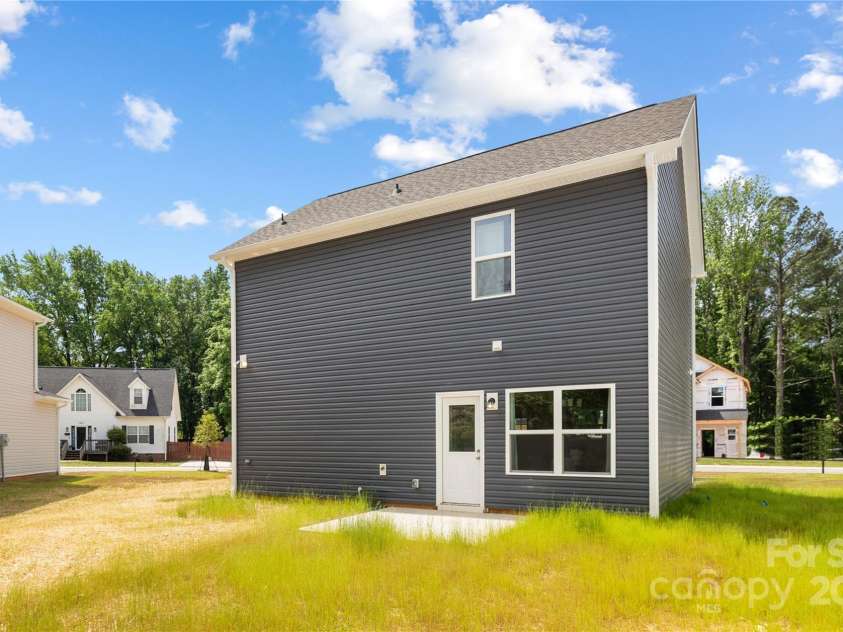 1124 Thayer Glen Court, Charlotte, NC 28213.  MLS# CAR4220323, YatesRealty ID 12732. 