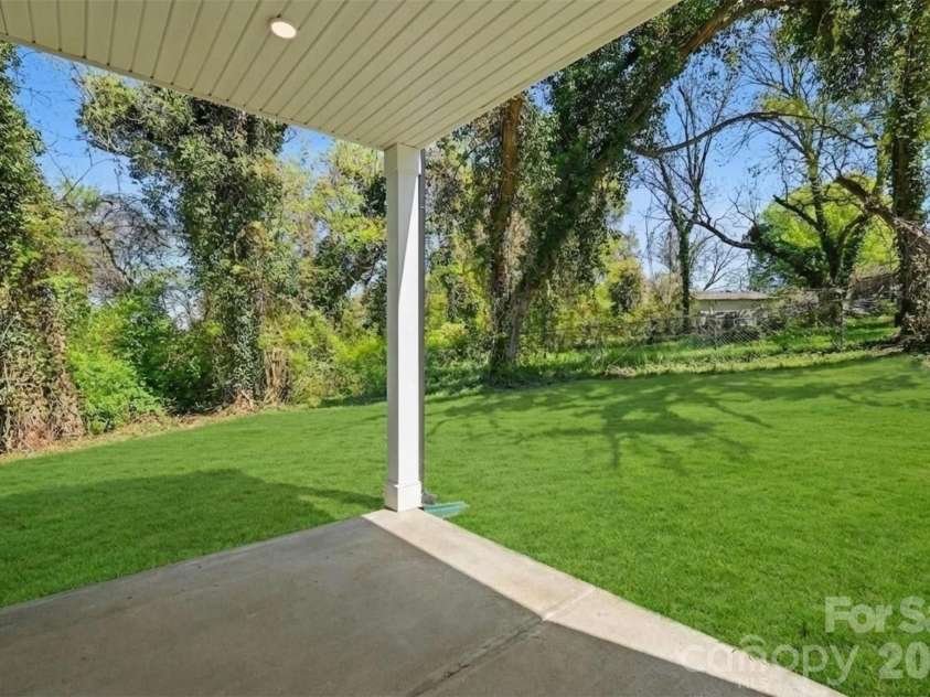 533 Broadway Court, Statesville, NC 28677.  MLS# CAR4364567, YatesRealty ID 12732. Unit B