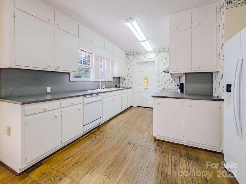 407 Main Street, Forest City, NC 28043.  MLS# CAR4254486, YatesRealty ID 12733. 