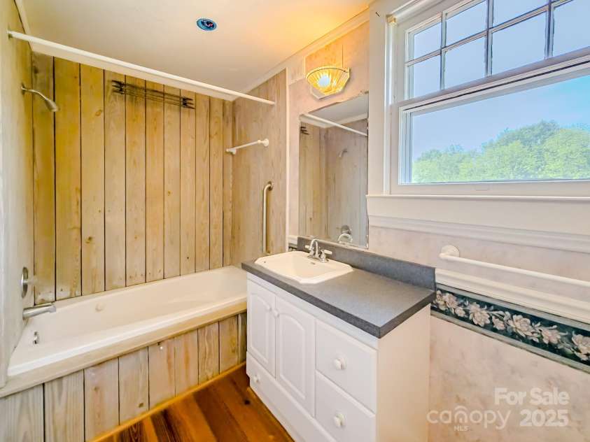 407 Main Street, Forest City, NC 28043.  MLS# CAR4254486, YatesRealty ID 12733. 