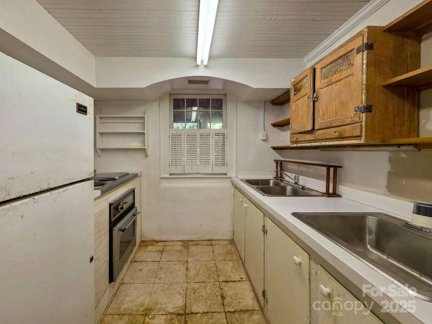 407 Main Street, Forest City, NC 28043.  MLS# CAR4254486, YatesRealty ID 12733. 