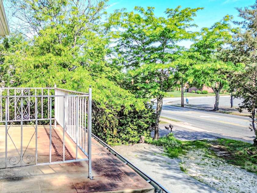 407 Main Street, Forest City, NC 28043.  MLS# CAR4254486, YatesRealty ID 12733. 