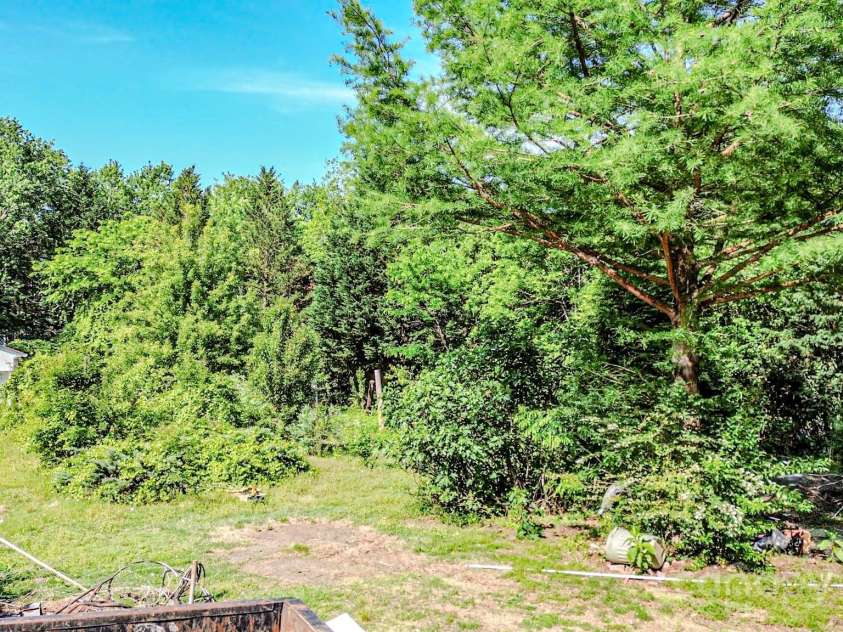 407 Main Street, Forest City, NC 28043.  MLS# CAR4254486, YatesRealty ID 12733. 