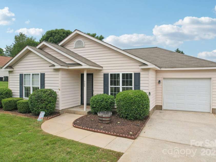 908 Dairy Meadow Court, Monroe, NC 28110.  MLS# CAR4256085, YatesRealty ID 12734. 