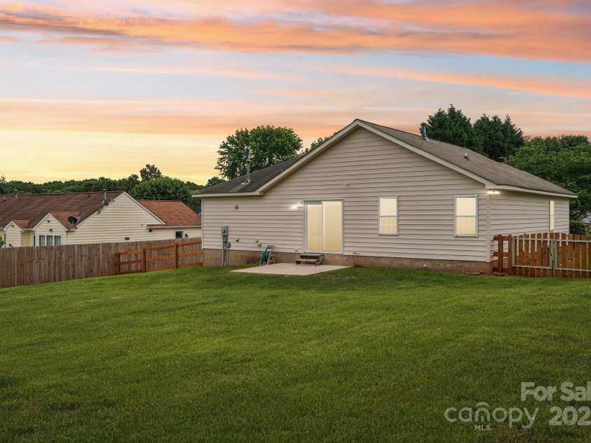 908 Dairy Meadow Court, Monroe, NC 28110.  MLS# CAR4256085, YatesRealty ID 12734. 