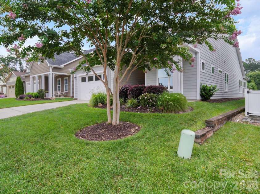 253 Stone Mountain Way, Denver, NC 28037.  MLS# CAR4368168, YatesRealty ID 12735. 
