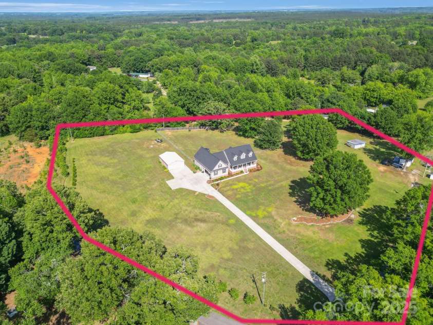 945 Songbird Street, Lancaster, SC 29720.  MLS# CAR4253644, YatesRealty ID 12735. 