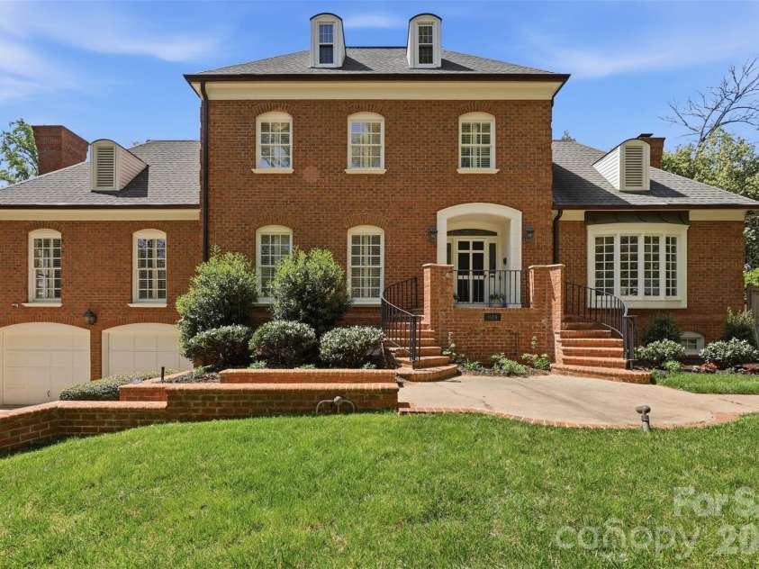 1124 Linganore Place, Charlotte, NC 28203.  MLS# CAR4369053, YatesRealty ID 12737. 