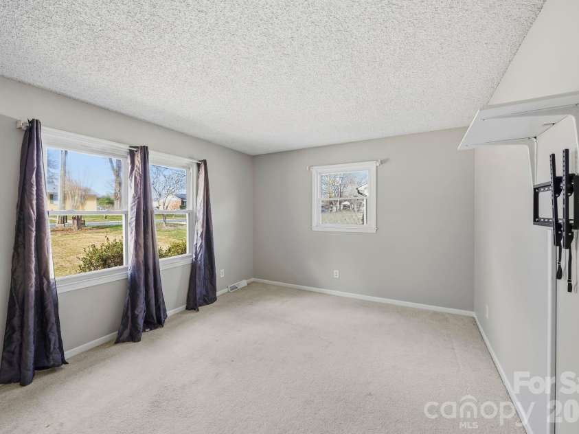 191 Fryling Avenue, Concord, NC 28025.  MLS# CAR4356548, YatesRealty ID 12738. 