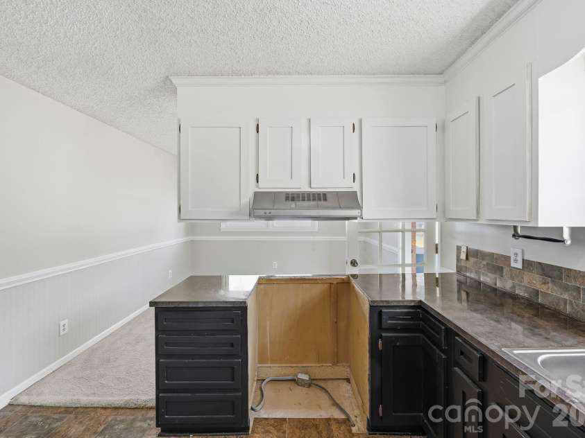 191 Fryling Avenue, Concord, NC 28025.  MLS# CAR4356548, YatesRealty ID 12738. 